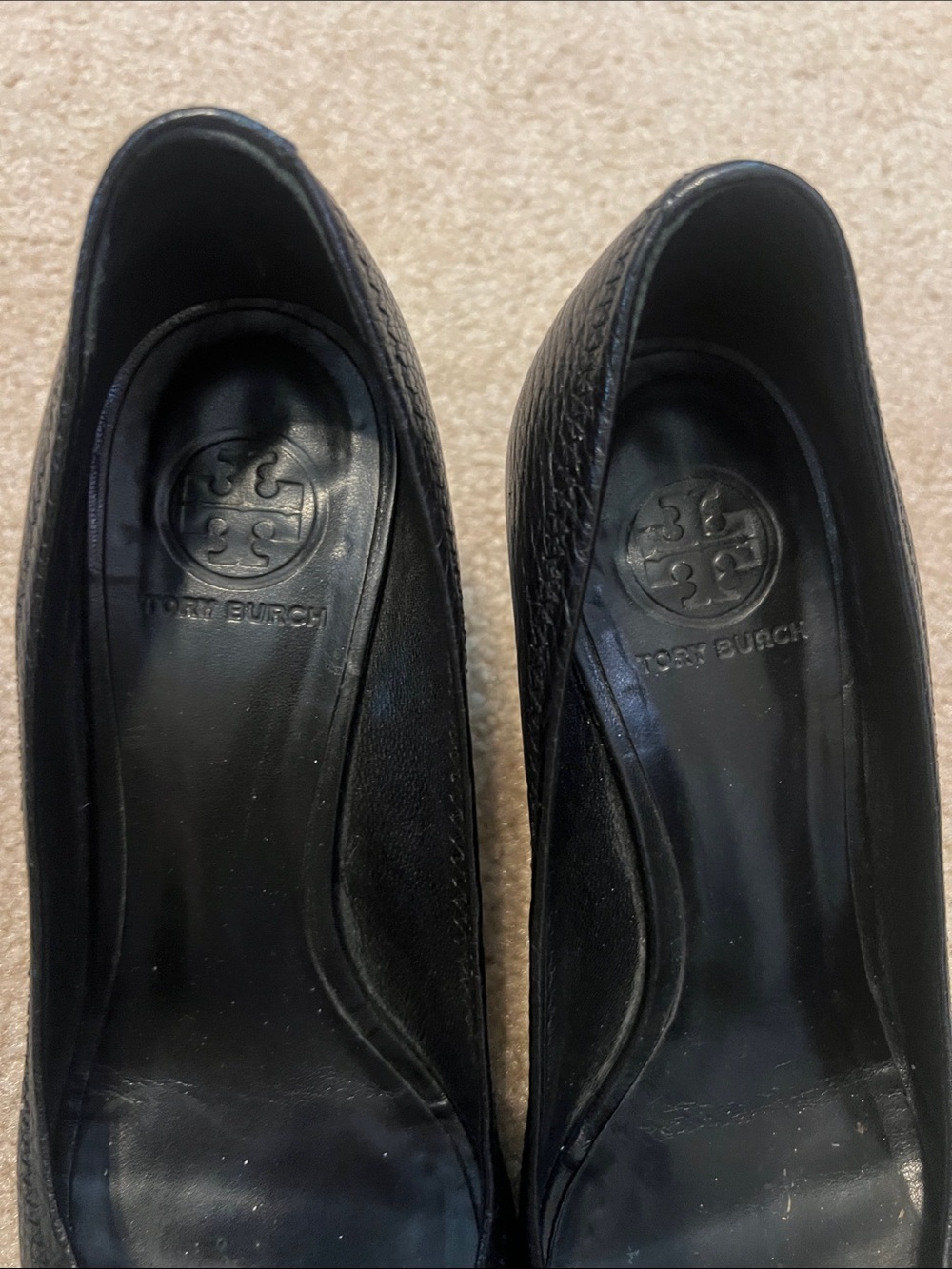 Tory Burch Black Leather 7 1/2 - Picture 4 of 10